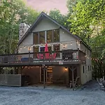Hottub,5Bedrooms, Bigboulder Jack Frost Ski Mts,Splitrock Waterpk,Linens, Firepit!