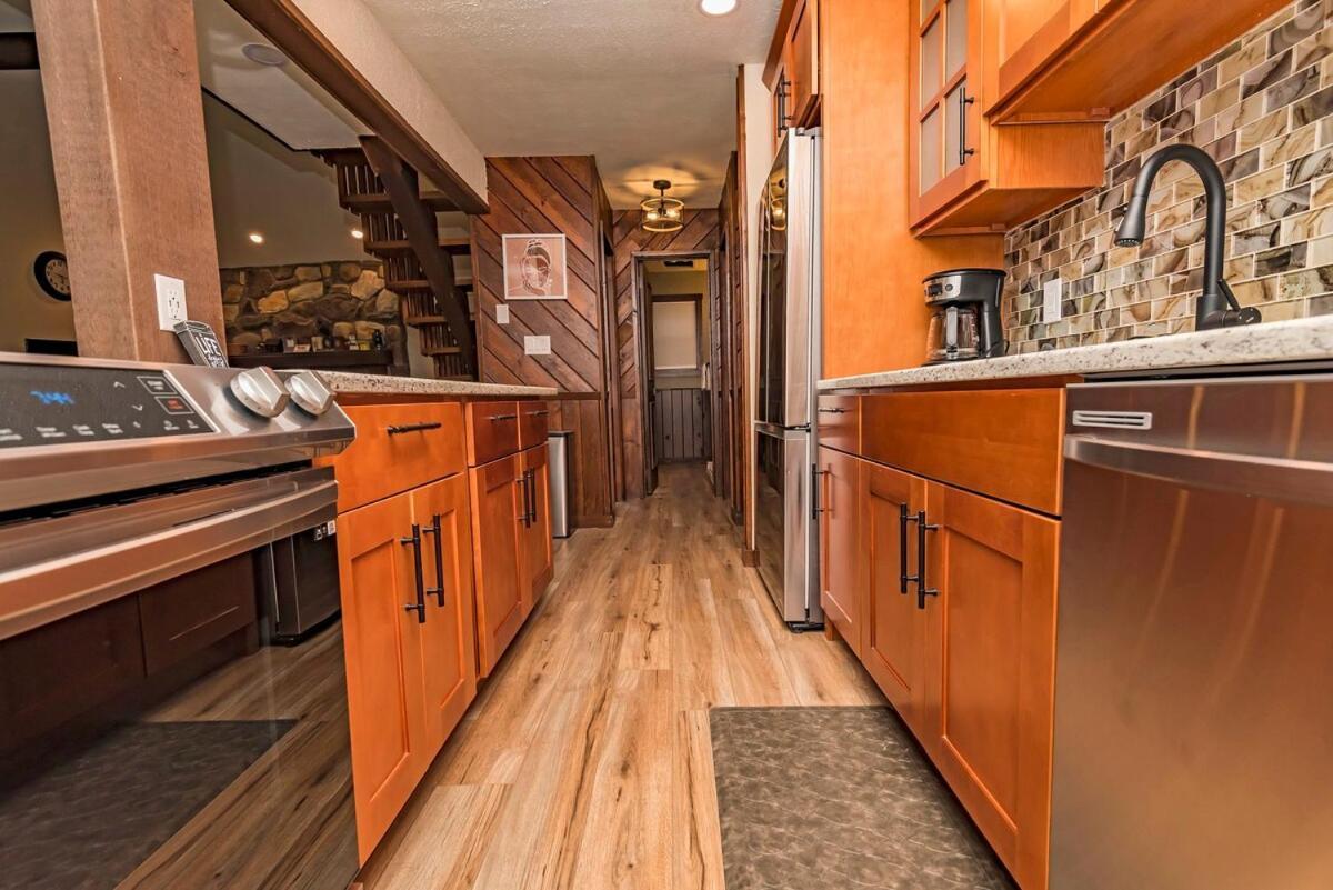 Hottub,5bedrooms, Bigboulder Jack Frost Mts,splitrock Waterpk,linens, Firepit! Lake Harmony