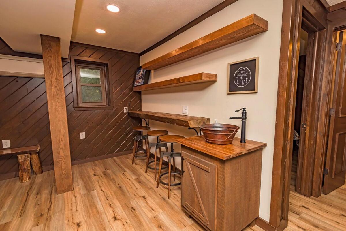 Hottub,5bedrooms, Bigboulder Jack Frost Mts,splitrock Waterpk,linens, Firepit! Holiday home Lake Harmony