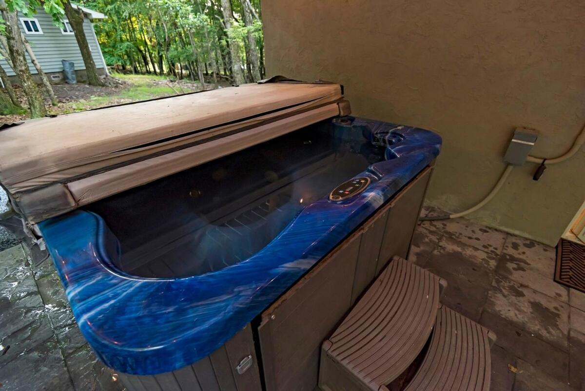 Hottub,5bedrooms, Bigboulder Jack Frost Mts,splitrock Waterpk,linens, Firepit! * Lake Harmony