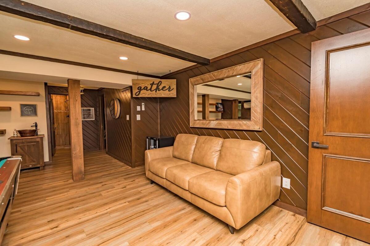 Hottub,5bedrooms, Bigboulder Jack Frost Mts,splitrock Waterpk,linens, Firepit! Holiday home *