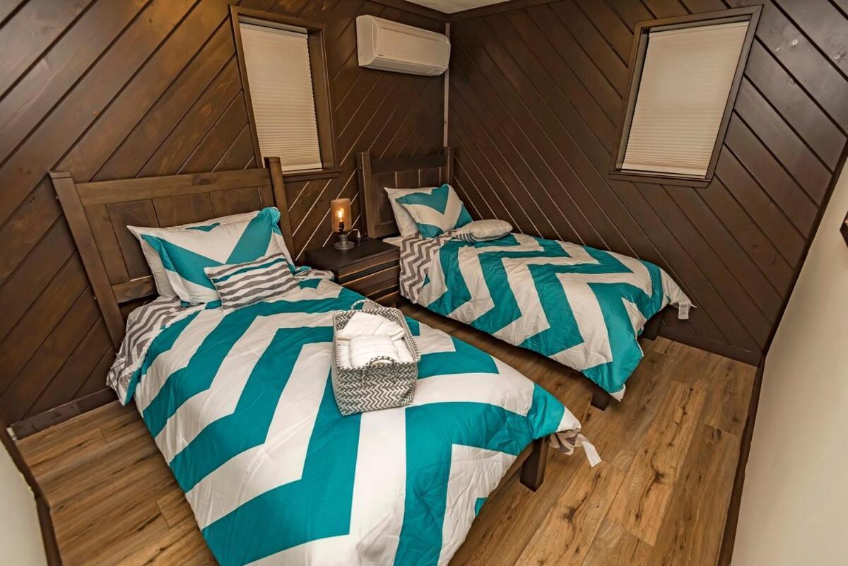 Holiday home Hottub,5bedrooms, Bigboulder Jack Frost Mts,splitrock Waterpk,linens, Firepit! *