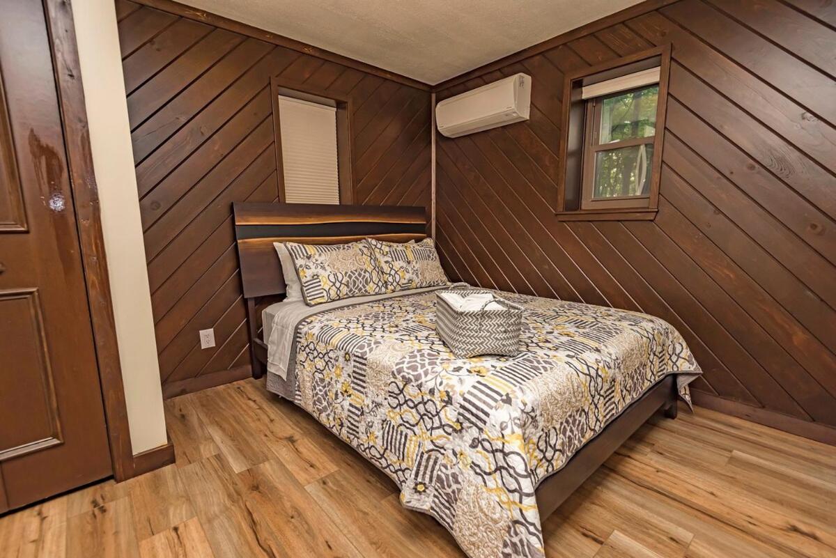 Hottub,5bedrooms, Bigboulder Jack Frost Mts,splitrock Waterpk,linens, Firepit!