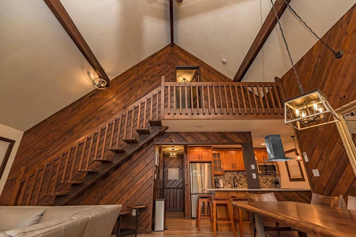 Holiday home Hottub,5bedrooms, Bigboulder Jack Frost Mts,splitrock Waterpk,linens, Firepit!