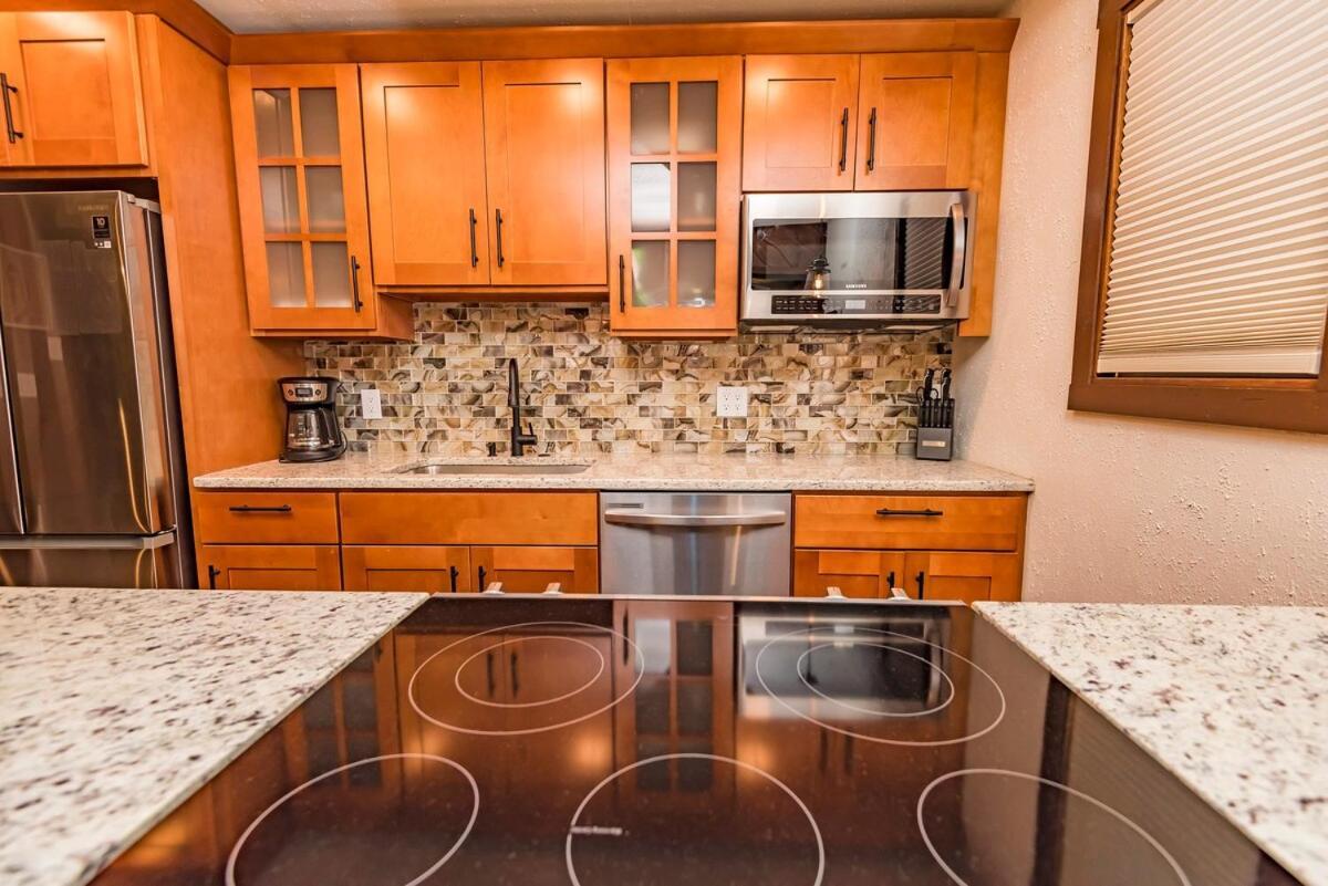 Holiday home Hottub,5bedrooms, Bigboulder Jack Frost Mts,splitrock Waterpk,linens, Firepit!