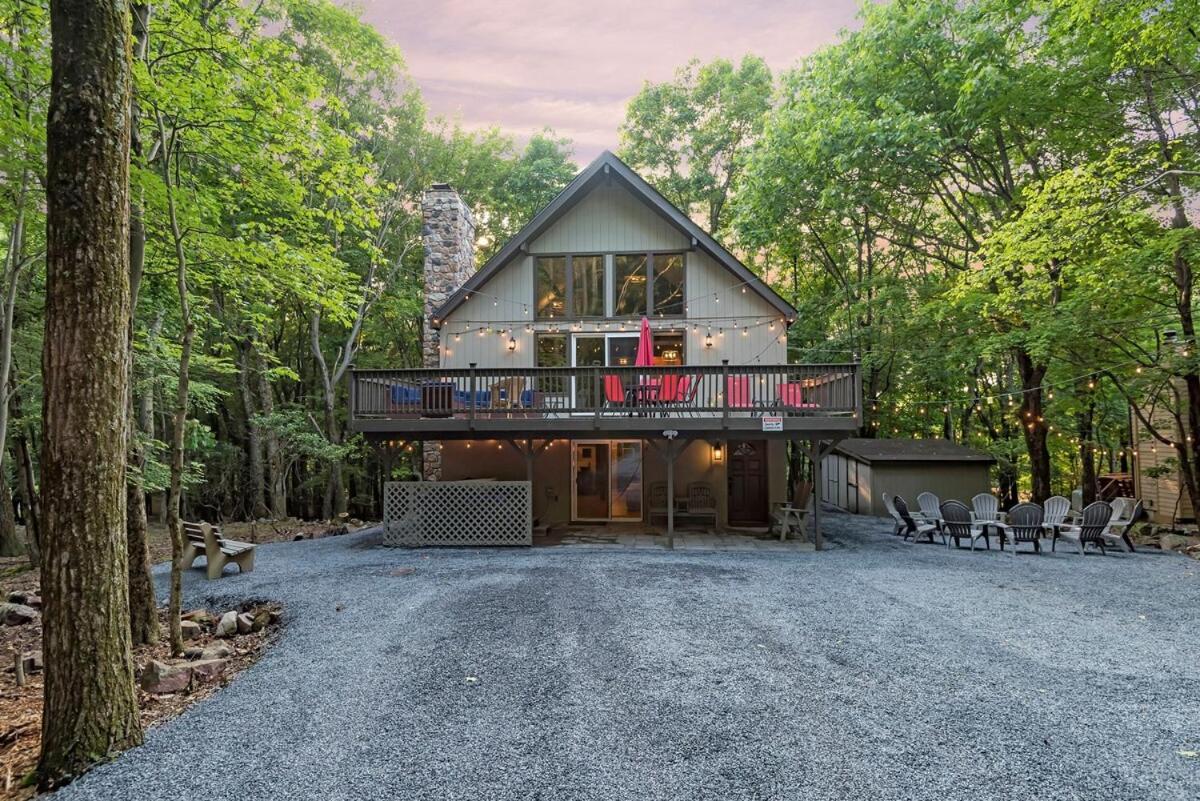 Holiday home Hottub,5bedrooms, Bigboulder Jack Frost Mts,splitrock Waterpk,linens, Firepit! *